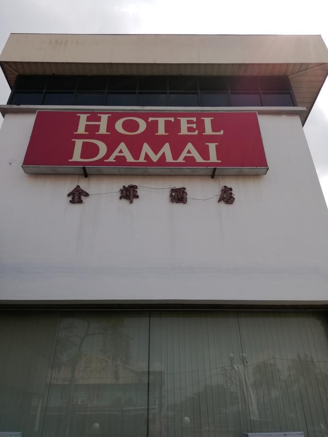 Hotel Damai Парит Бунтар Екстериор снимка